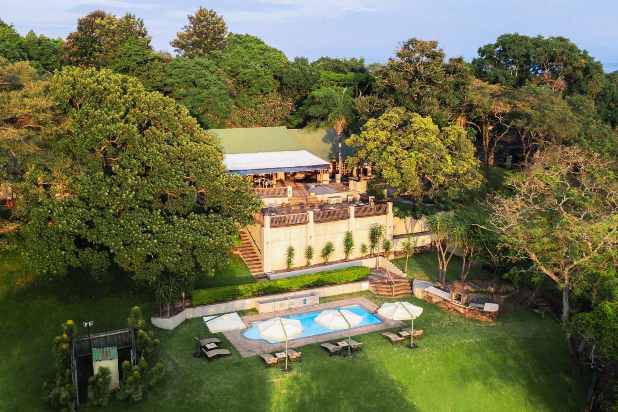 Chestnut Country Lodge Хейзивю Екстериор снимка