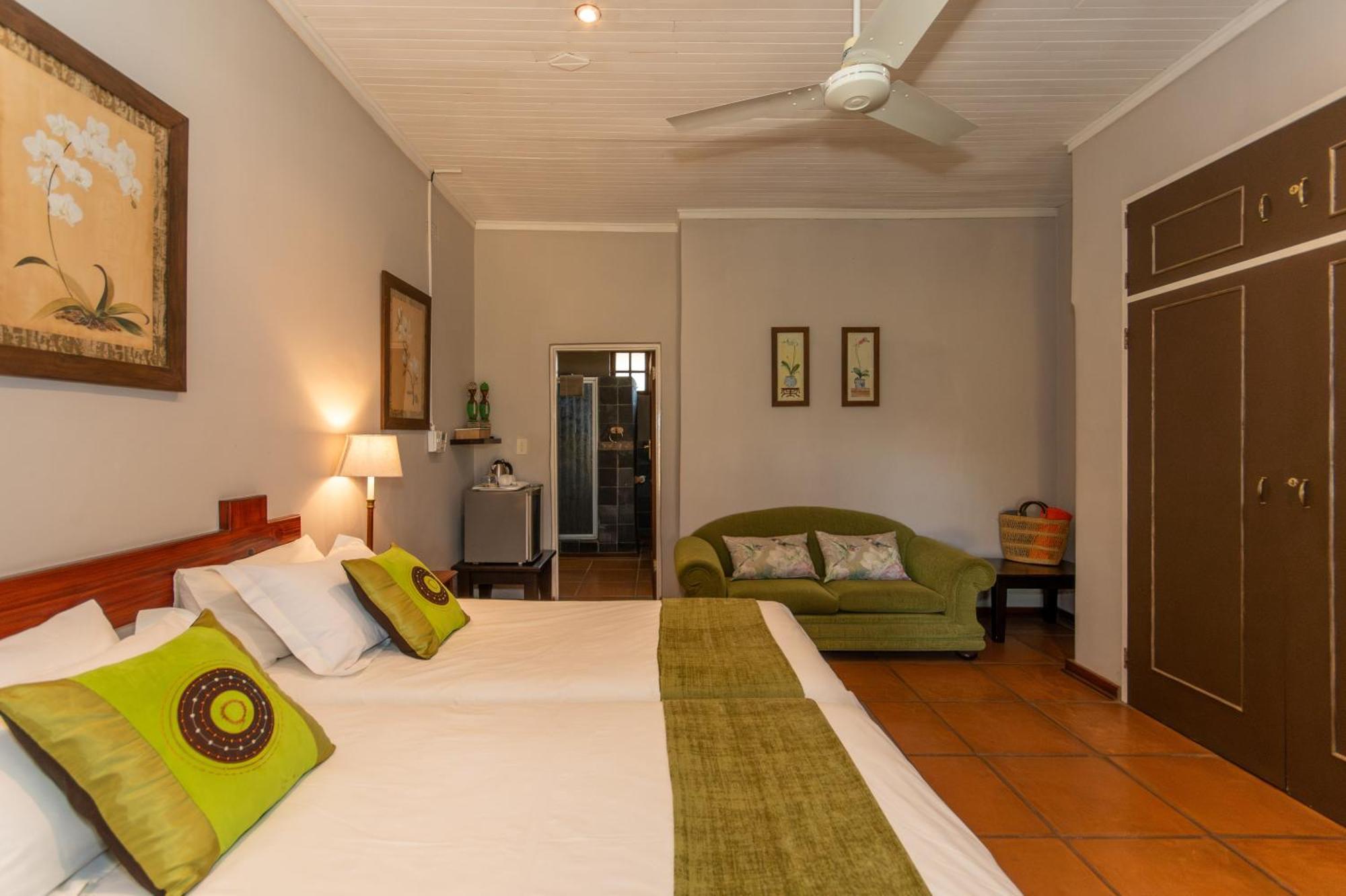 Chestnut Country Lodge Хейзивю Екстериор снимка
