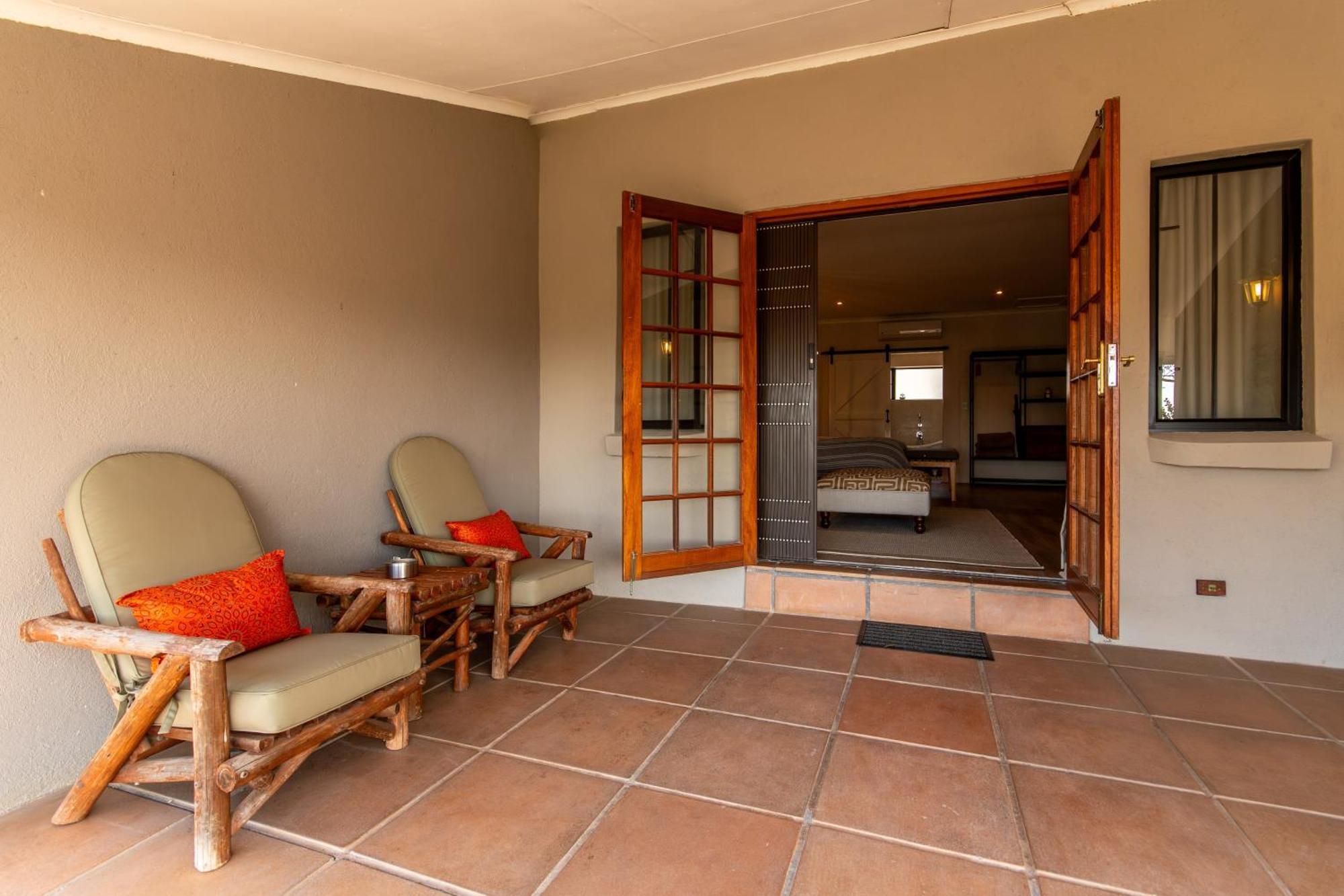 Chestnut Country Lodge Хейзивю Екстериор снимка